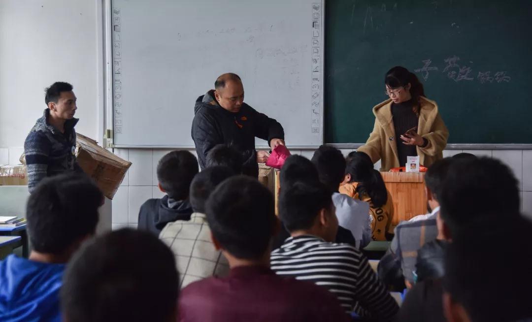 微信图片_20181017232152.jpg 微信图片_20181017232152.jpg